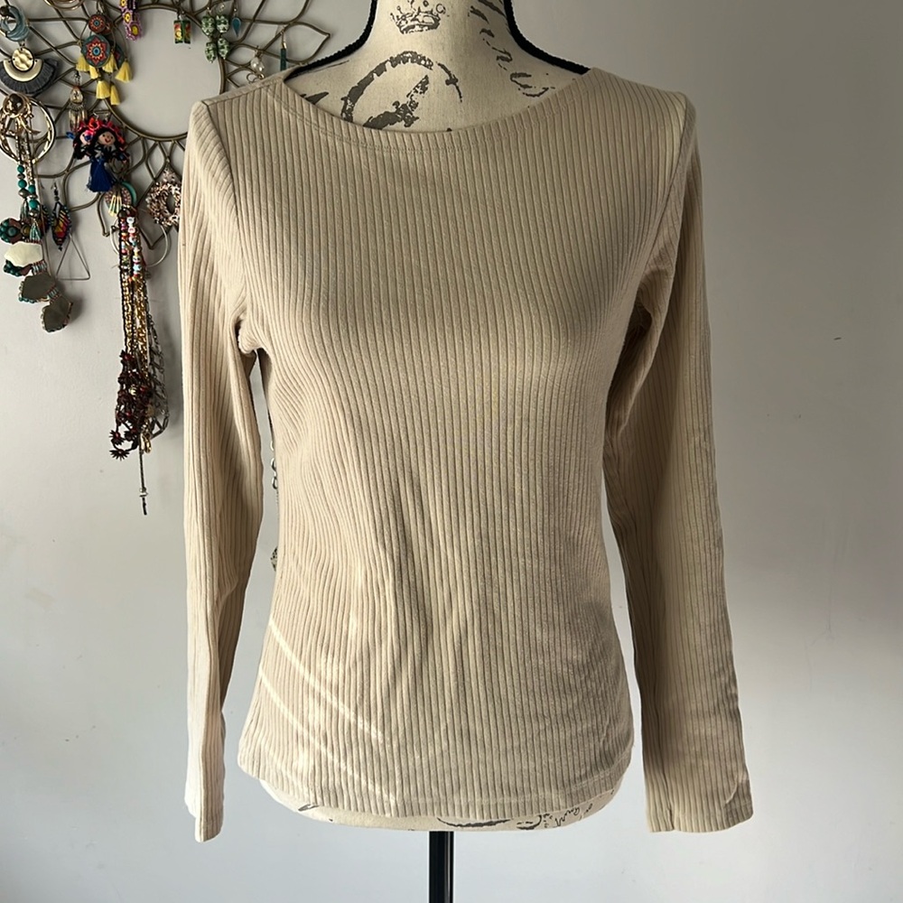 Uniqlo round neck long sleeve 😇